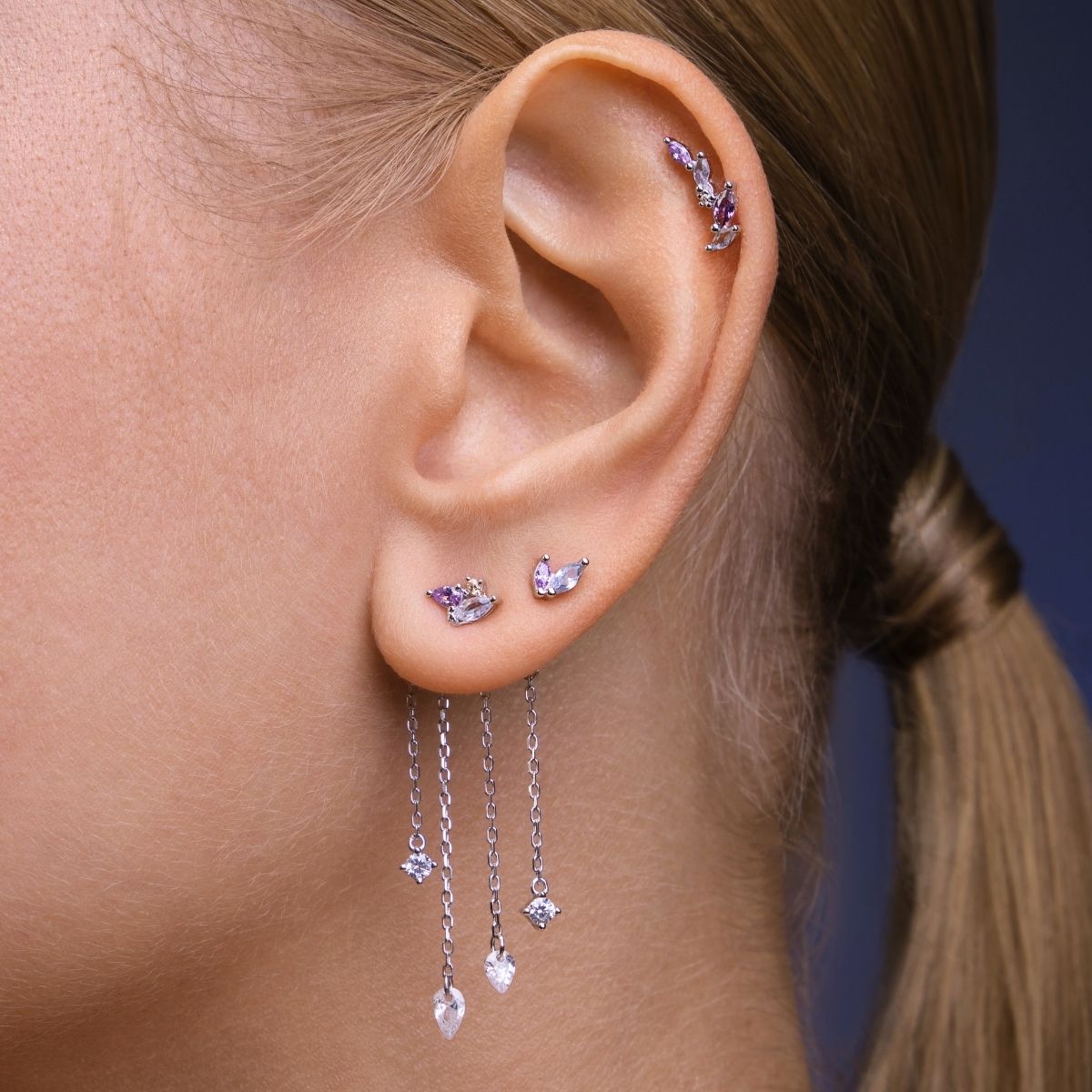 Piercings d'oreilles hélix argent et pierres bleues et violettes - Les Joyaux d'Auré acier chirurgical